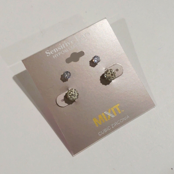 MIXIT Set of 2 Silver-tone Sparkling Crystal Stud Earrings - Women's Jewelry - Picture 3 of 8